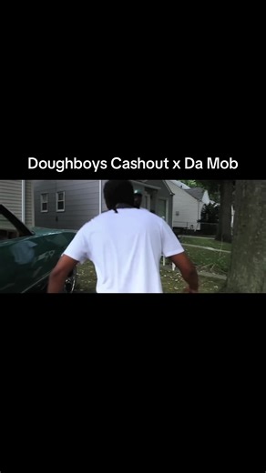 Cruisin down the mile blowing loud wit my rich bitch. • • • • #detroit #doughboyscashout #viralvideo #viraltikto #detroittiktok