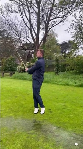 Great way to visualise ground contact or getting the club to surf/slide in chipping and pitching