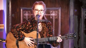 Zwischen Spessart und Karwendel: Kabarettistin Sara Brandhuber: Schöner Schmarrn