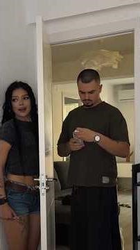 My voice doesn’t even sound like a squeaky door 😂 #пранк #новыйпарень #юмор #yotubeshorts