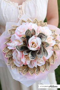 29K views · 181 reactions | This gorgeous DIY money bouquet is the perfect gift for graduation or a wedding! You can customize the colors and the amount of money you give. Visit itsalwaysautumn. com and search "money flower bouquet" for all the details! | It's Always Autumn | Facebook