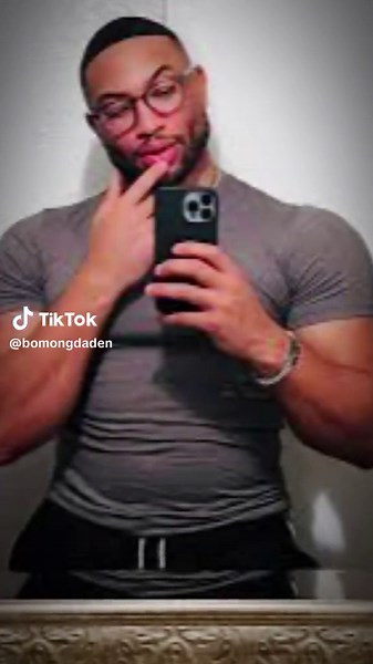 Meme và tâm trạng buồn của anh ba tô cơm