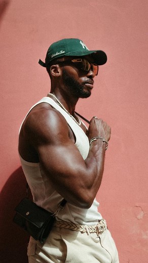 OBi vincent on Instagram: "Snippet from my YouTube video about Vulnerability…Something guys tend to avoid talking about. Remember its OKAY to ask for help and its OKAY to allow yourself to feel emotions and not hide it or “man up” 😒 Thought it was time to share more than just the topless fitness content! 😅"