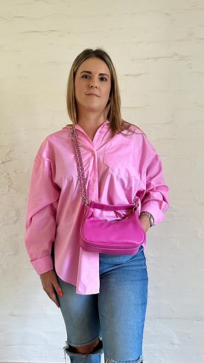 3.5K views · 46 reactions | Need some more inspiration to maximise the ways in which to style your mini-bag? 朗 1️⃣ Double-up the chain for a shorter cute layered look 2️⃣ Clip both sides as normal for a comfy regular fit 3️⃣ Loop one side through and attach it to the chain for a custom length  Save this post for future! #styletips #minibag #barbiecore #pink | The Box Fashion | Facebook