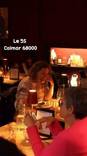 Gilles Pudlowski on Instagram: "Un voyage vers le Japon avec l’Alsace en contrepoint : voilà ce que proposent Charles et Loïc Dias, qui forment un couple à la scène comme à la ville et ont travaillé séparément dans de belles maisons alsaciennes. Le premier, ex de chez Jean-Luc Brendel, a troqué la salle pour la cuisine, tandis que le second, ancien de Jean-Yves Schillinger, fait le service avec joyeuseté. Leur botte pas si secrète que ça ? La cheffe japonaise Aï Maehara Uhlhorn qui a travaillé j