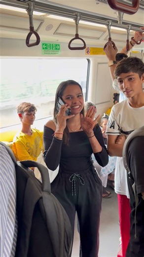 Shinchan or bakra voice prank😂wait end😂#prank #funny #youtubeshorts #ytshorts #viral #metro #laugh