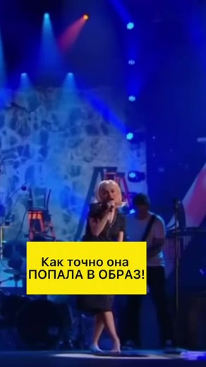 Dynamic Live Performance with Talented Singer and Guitarist