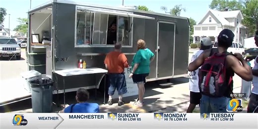 Food truck provides free food to people in Cedar Rapids