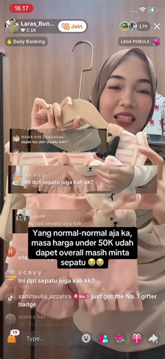Mau nangis banget harga udah di diskon under 50K masih minta sepatu, sepatu buat photoshoot aja ya.. sama halnya kalau photo dengan model, modelnya juga Pakai sendal bukan berati bawa pulang sendalnya juga 🙏🏻😭😭😭