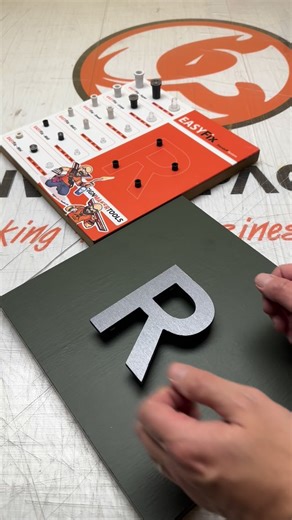 Sign Maker Tools Ltd. on Instagram: "EASYfix standoffs. Removable, reusable, long lasting, made in Netherlands. ••• Order at signmakertools.ca 🇨🇦✌️🇺🇸 ••• #standoffs #signshop #signmaker #woodsignshop"