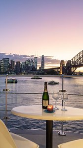 Catch the NYE fireworks from the best seat in town – your own Sydney Stayz! 🎆 📍 Getawayz Reflections, Sydney https://bit.ly/4glmjL2 📷 IG: getawayz_ | Stayz