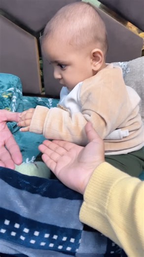 Prithvi on Instagram: "Kitna matlabi ldka hai ye 😔😭😭😭 #banyuasin"