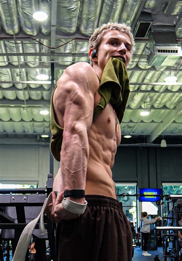 Doesn’t get much better than this #gym #fyp #viral #views #biceps