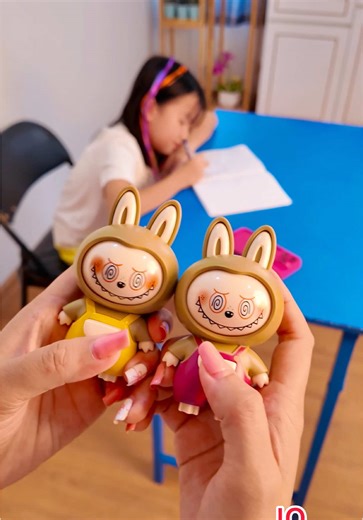 Play with IQMaMaY (official) သည် TikTok ပေါ်တွင် ရှိသည်