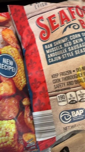 10/10 recommend - ALDI seafood boil that’s ready in less than 10 minutes 🫰🏽 #aldifinds #seafoodboil #foodie #fyp #fypシ゚viral