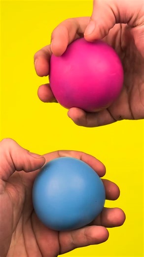 Bigjigs Toys on Instagram: "Color-changing fidget magic. 🌈✨ NeeDoh Color Changing: squeeze, stretch, and watch it transform. Squishy, satisfying, and endlessly fun. Blue/pink, yellow/orange, pink/purple. Non-toxic, bounces back every time. Perfect for stress relief and focus."