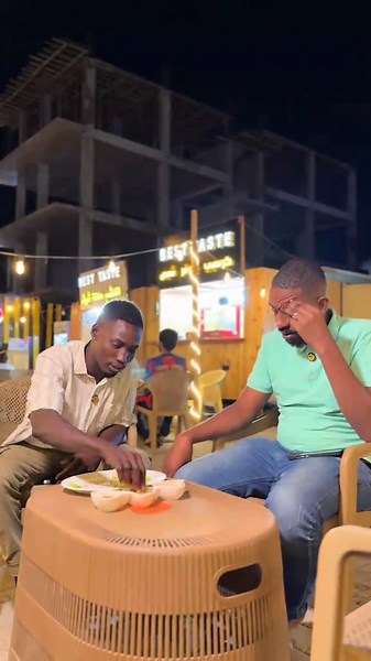 تاقي صحبك الزي دا🤣🤣🤣❤️❤️#sudanese_tiktok #best_taste #بيست_تيست #بورتسودان #الشعب_الصيني_ماله_حل😂😂