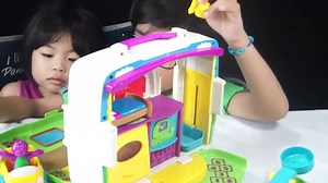 Barney and Friends Toy Playset House & Barn Lunch Box with Baby Bop