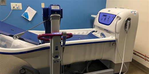 Tips for staying warm and avoiding injury during freezing temperatures