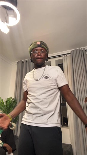 Waka Waka Dance Challenge by Diamond: MugagoT Moves Tutorial