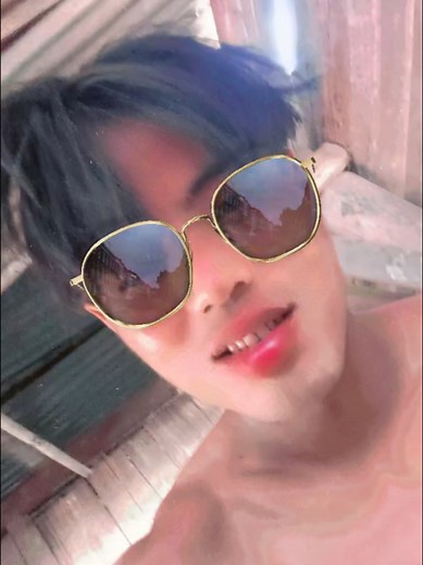 Yaung Linn သည် TikTok ပေါ်တွင် ရှိသည်