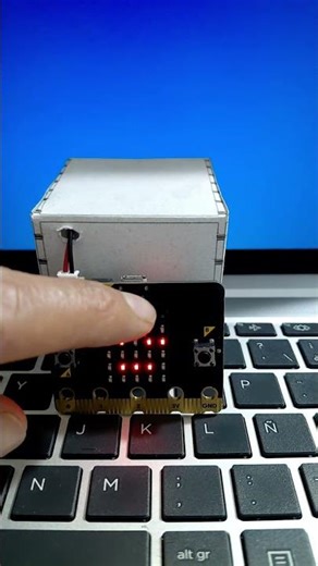 🐾 When the Micro:bit awakens: creating a virtual pet #microbit #computationalthinking