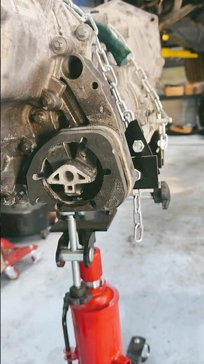 BMW TRANSFER CASE/TRANSMISSION MOUNT INSTALL WITHOUT SPECIAL TOOLS! #bmw #mechanic #cartok #bmwx5
