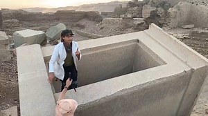 A thousand-ton obelisk cracked… and the reason terrified archaeologists