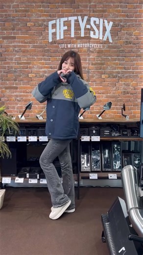 院卒ライダー ゆうか on Instagram: ". 昨日行ったナップス横浜で発見した 56designの新作ウェア達👀✨ 可愛いのたくさん♡ #56 #56design #バイクウェア"