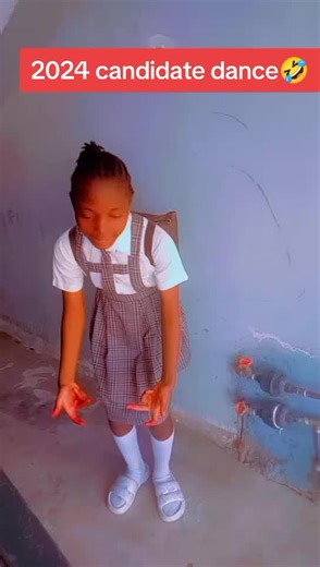Big T during break time @ school 🤣🤣🤣🤦... #dancechallenge #nakurutiktokers #godschild #rootsacademy #fypシ゚