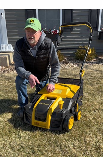 Maximize Lawn Health with EVEAGE 16” Dethatcher