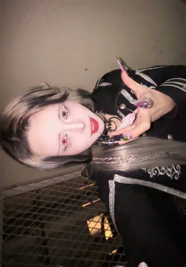 少しずつ薄着になってきたあの日から、時折くる肌寒い日がいつもの暖かさを際立てて幸福にしてくれます。