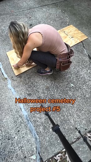 160K views · 1.2K reactions | Halloween cemetery arched sign. Project number 5! #halloween2022 #halloweendiy #diyhalloween #cemetery #halloweendecor | Build and Create Home | Facebook