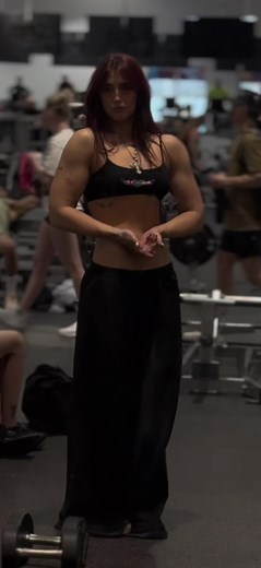 Ellie Moore Back and Hot: Girls Who Lift