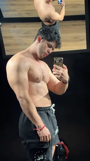 Full Posing 🤩 cero Training 🥲 #gym #fitness #gymmotivation #bodybuilding #gymlife #fit #workout #motivation | Bruno Ruiz