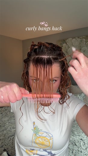 ✨The best curly bang hack!!! Always love resharing this because everyone always asks about styling bangs! There are sooo many different ways you can style them but this is def one of my favorites because I don’t get any wonky looking curls!! ⁉️Have you tried this?! Leave a comment below!⬇️⬇️⬇️ . . . #curlyhairtips #curlybangs #3bhair #curlyhaircare #curlyhairhelp