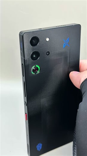 فتح صندوق هاتف ريد ماجيك للألعاب الجديد