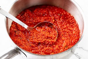 Quick, rich homemade tomato sauce perfect for pasta, pizza, and more.