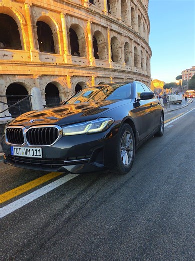 Exploring the BMW 530i G30 LCI Features