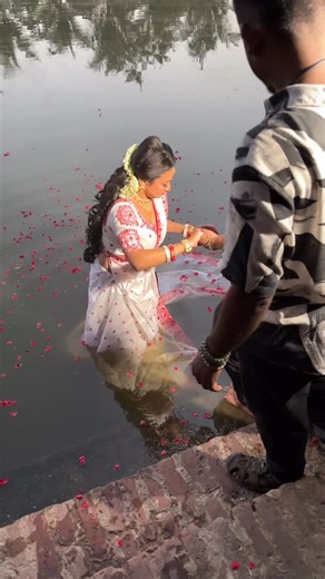 Manami'z Makeover on Instagram: "Model হওয়া আর কি এমন ব্যাপার! 😒😏 [Briddhi shoot BTS, Bengali modelling struggles, modelling profession reality, behind the scenes makeup, Kolkata makeup artist BTS, Briddhi look BTS, model life challenges, modelling industry truth, candid BTS reel, professional model journey, Bengali voiceover reel, real talk modelling, makeup artist Kolkata, makeover_by_manami BTS, authentic modelling story, viral bts makeup video] ⸻ 📌 Hashtags #ModelLife #ModelStruggles #Mo