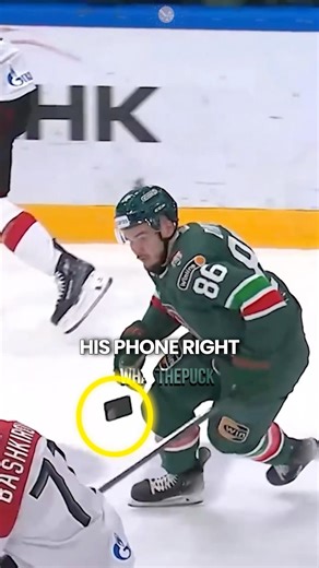 A Player Dropped His Phone Mid-Game?!