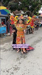 Joget karnaval perpaduan kostum tari dayak x maskot ds kromasan