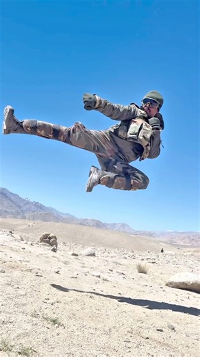 Martial Arts Flying Kick | Training & Practice Version#brucelee #martialarts #kungfu #shorts