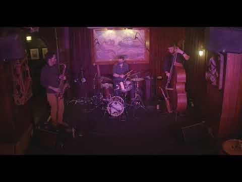 Jazz night live at Redwood Bar