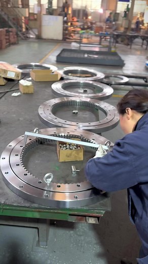 cnslewingring.comSlewing bearing manufacturerWhatsApp 86 17705201170#slewingbearing #slewingring #slewingbearingmanufactuer #slewbearings #slewring #crane #cranetruck #truckcrane #mobilecrane #towercrane | Merydom Slewing Bearing