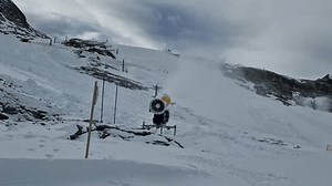 Snow Making Machine Producing Artificial Snow Stock Footage Video (100% Royalty-free) 3648764557 | Shutterstock