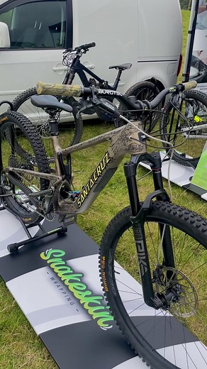 Amazing Custom Mountain Bike Decal Design