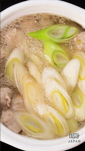 【鶏ひき肉あったら迷わずコレ♡】「切って入れるだけ！」「寒い日のピッタリ！」ポカポカ簡単鍋レシピ / Chicken Ball Hot Pot