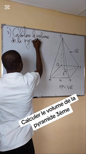 Calculer le volume de la pyramide en 3ème
