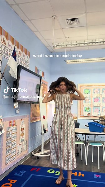 Outfit Inspiration for Teachers: Stylish Dress Ideas